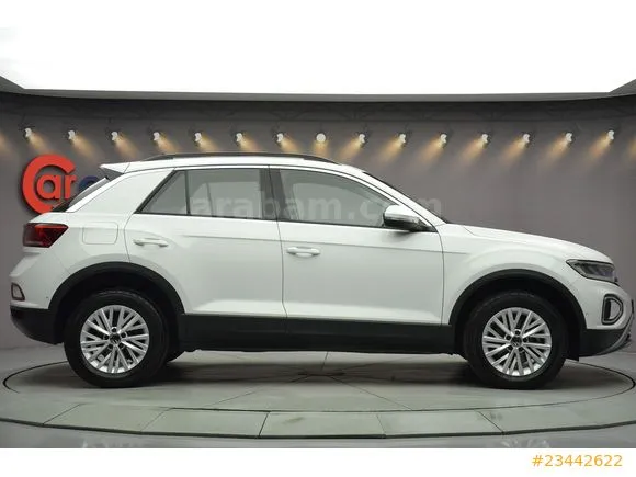 Volkswagen T-Roc 1.5 TSI Life Image 2